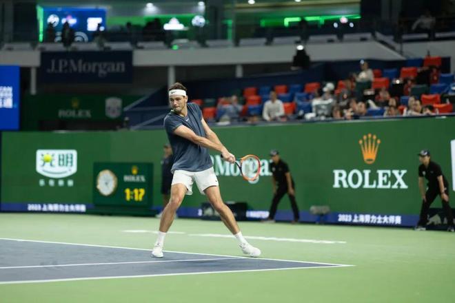 他已经将自 他已经将自